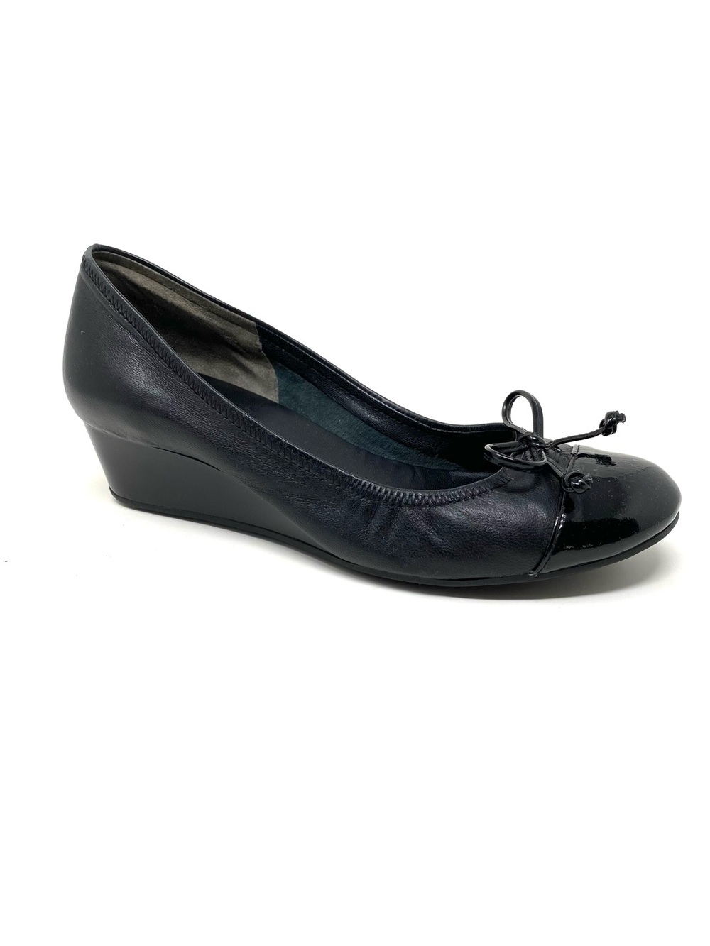 Cole Haan Air Tali Wedge Pumps Black Leather Cap Toe Size 7B Comfort Low Heel